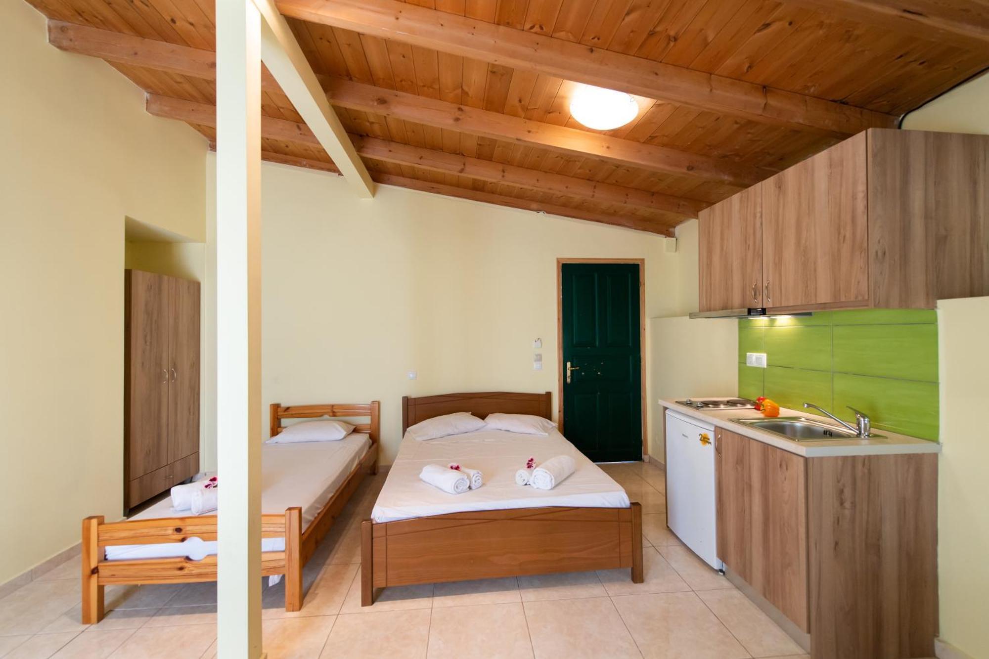 Mediterraneo Studios Vasiliki  Ngoại thất bức ảnh