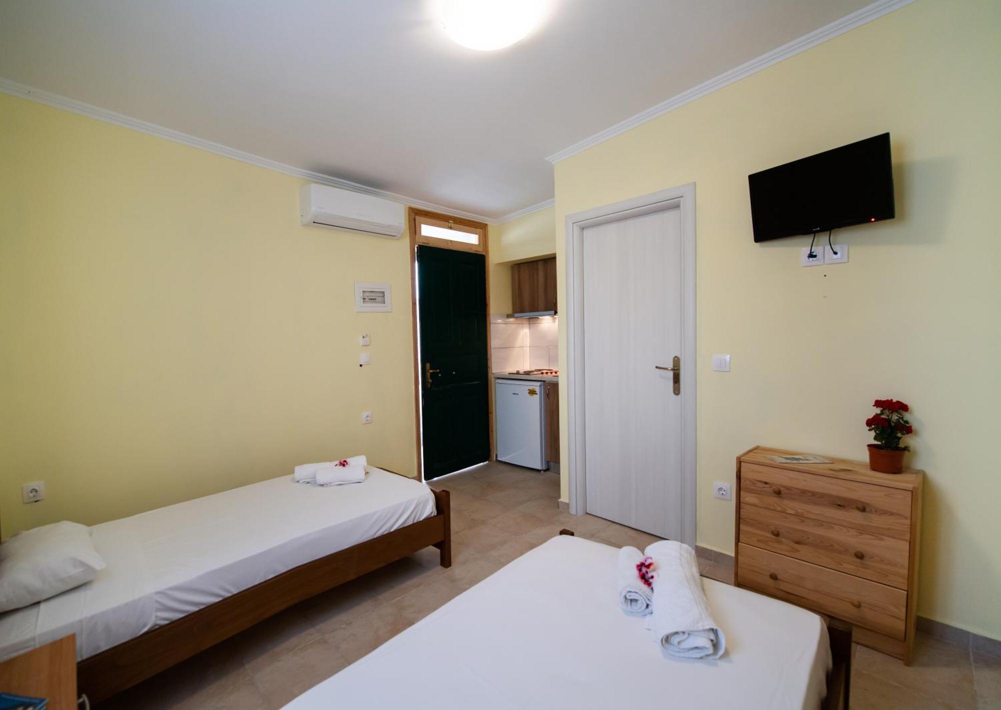Mediterraneo Studios Vasiliki  Ngoại thất bức ảnh