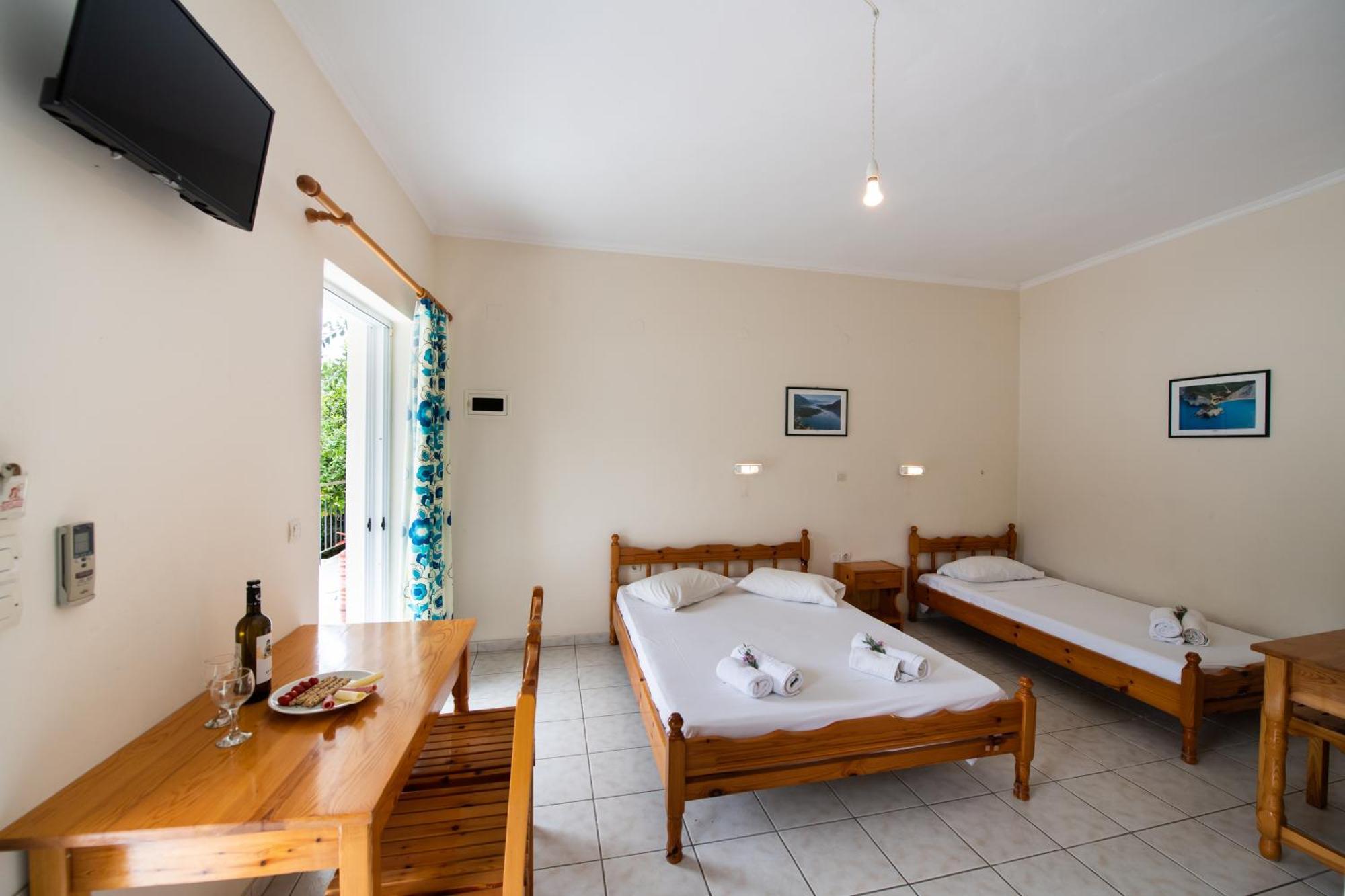 Mediterraneo Studios Vasiliki  Ngoại thất bức ảnh