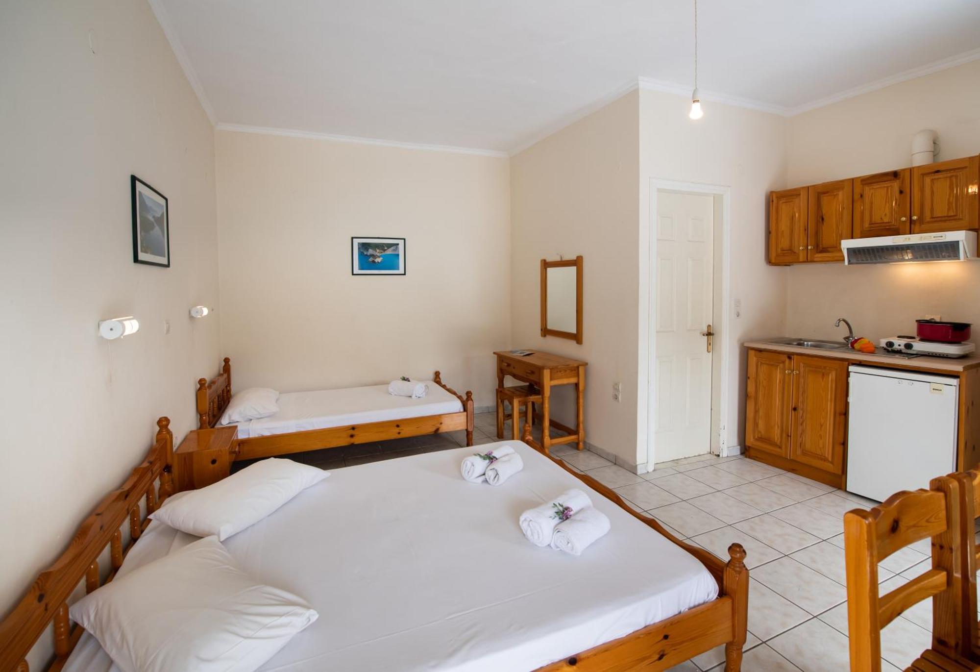 Mediterraneo Studios Vasiliki  Ngoại thất bức ảnh