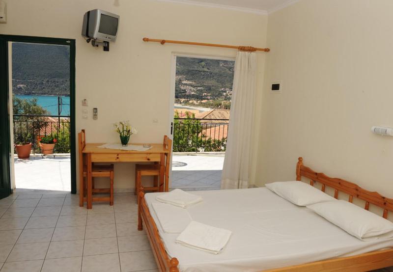 Mediterraneo Studios Vasiliki  Ngoại thất bức ảnh